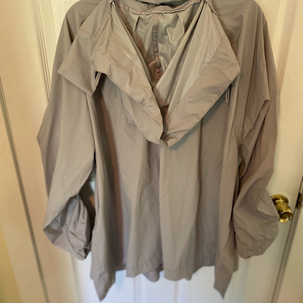 Fabletics Jacket, Barely Worn. Oversized - image 4